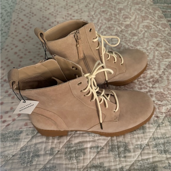 Cole Haan Women's 11 Camea Lug Sole Combat Boots Water resistant Suede. NWT - Picture 4 of 10